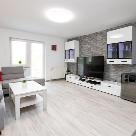 Apartmaji Pri Jozu بوينج المظهر الخارجي الصورة