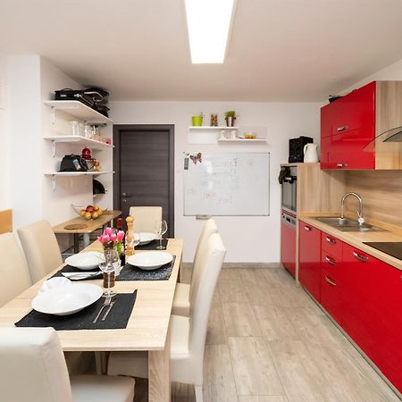 Apartmaji Pri Jozu بوينج المظهر الخارجي الصورة