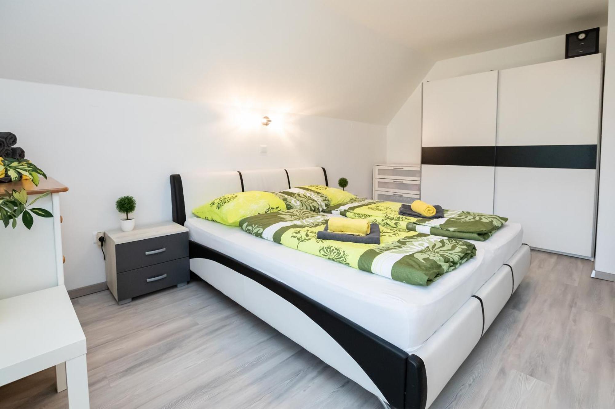 Apartmaji Pri Jozu بوينج المظهر الخارجي الصورة